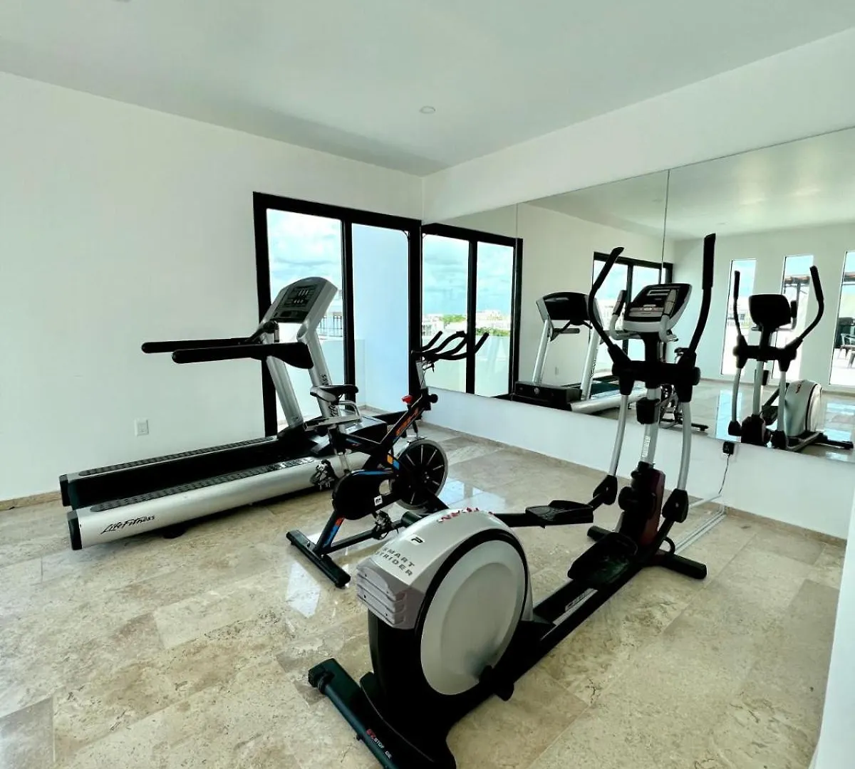 Apartment Your Home Away From Home In Playa Del Carmen!